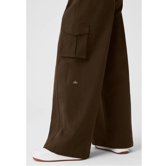 Alo Show Off Cargo Wide Leg Trouser 30" / Size XXS / Espresso Brown Pants - Picture 3 of 10